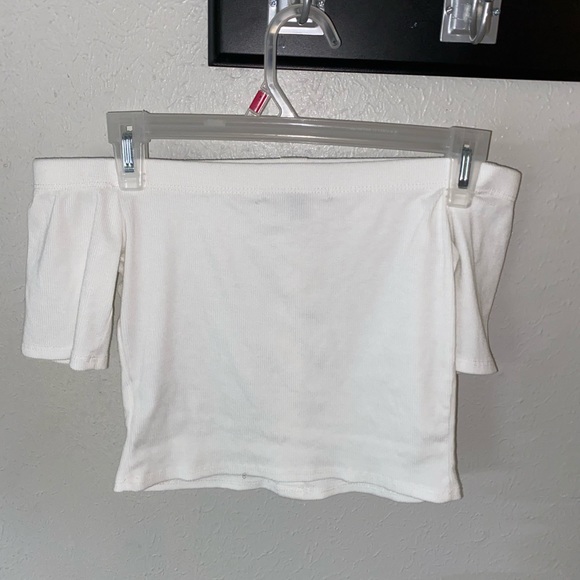 Crop top - Picture 2 of 4